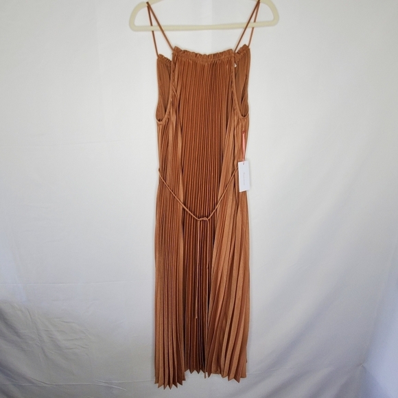 Rosevelvet Pleated Maxi Dress Size 1X NWT Halter-neckline Sleeveless Midi NEW - Picture 8 of 13